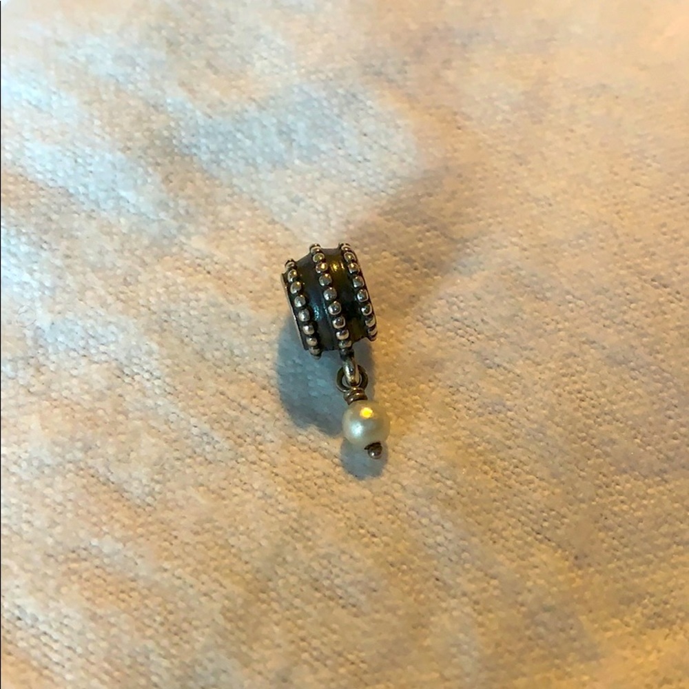 Pandora charm with pearl